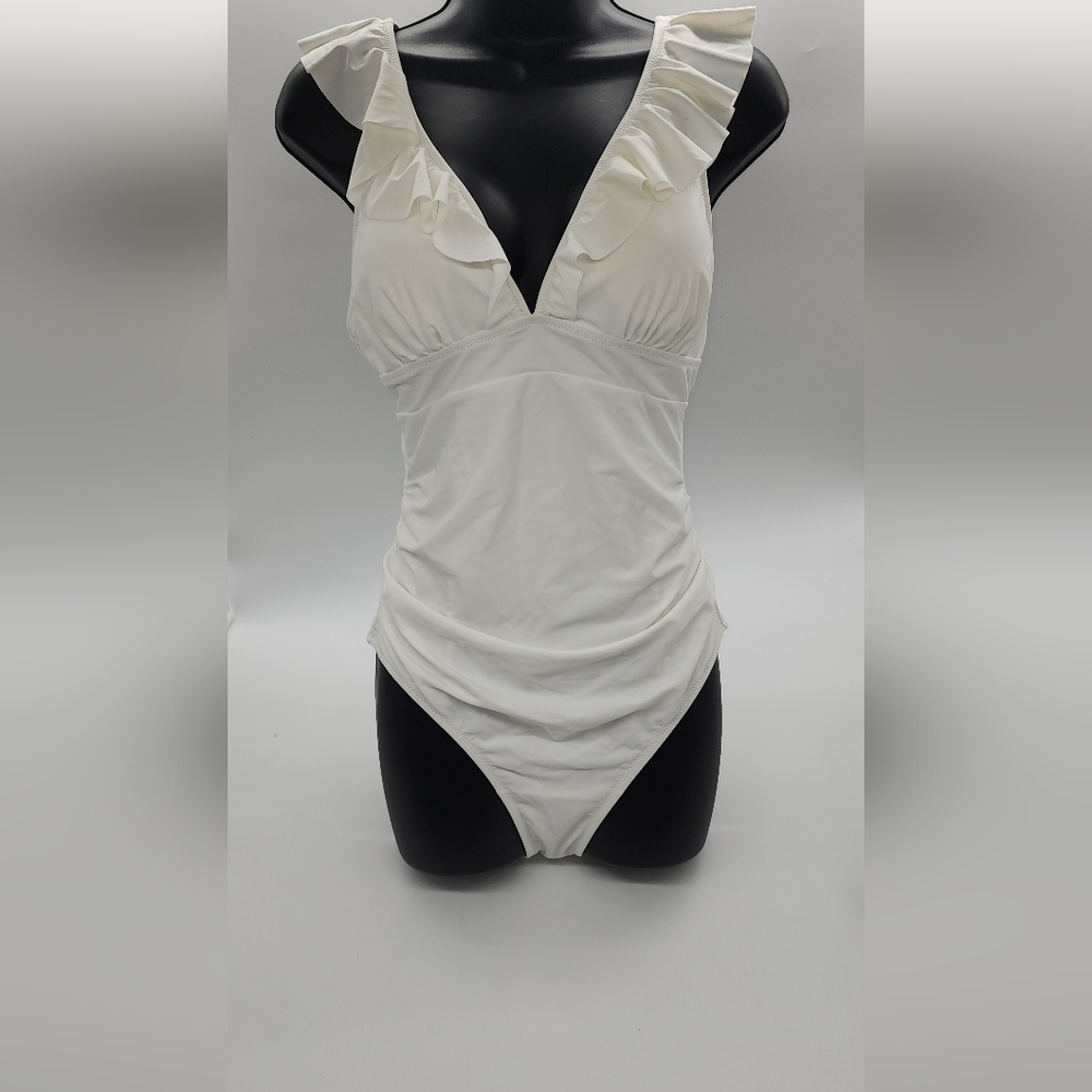 Elegant White Women's Swimsuit